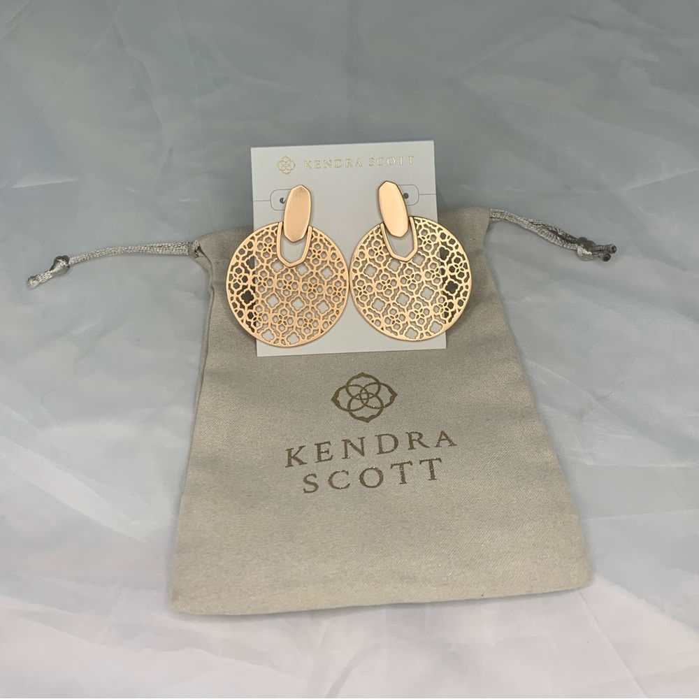 NWT Kendra Scott Didi Rose Gold Statement Earrings